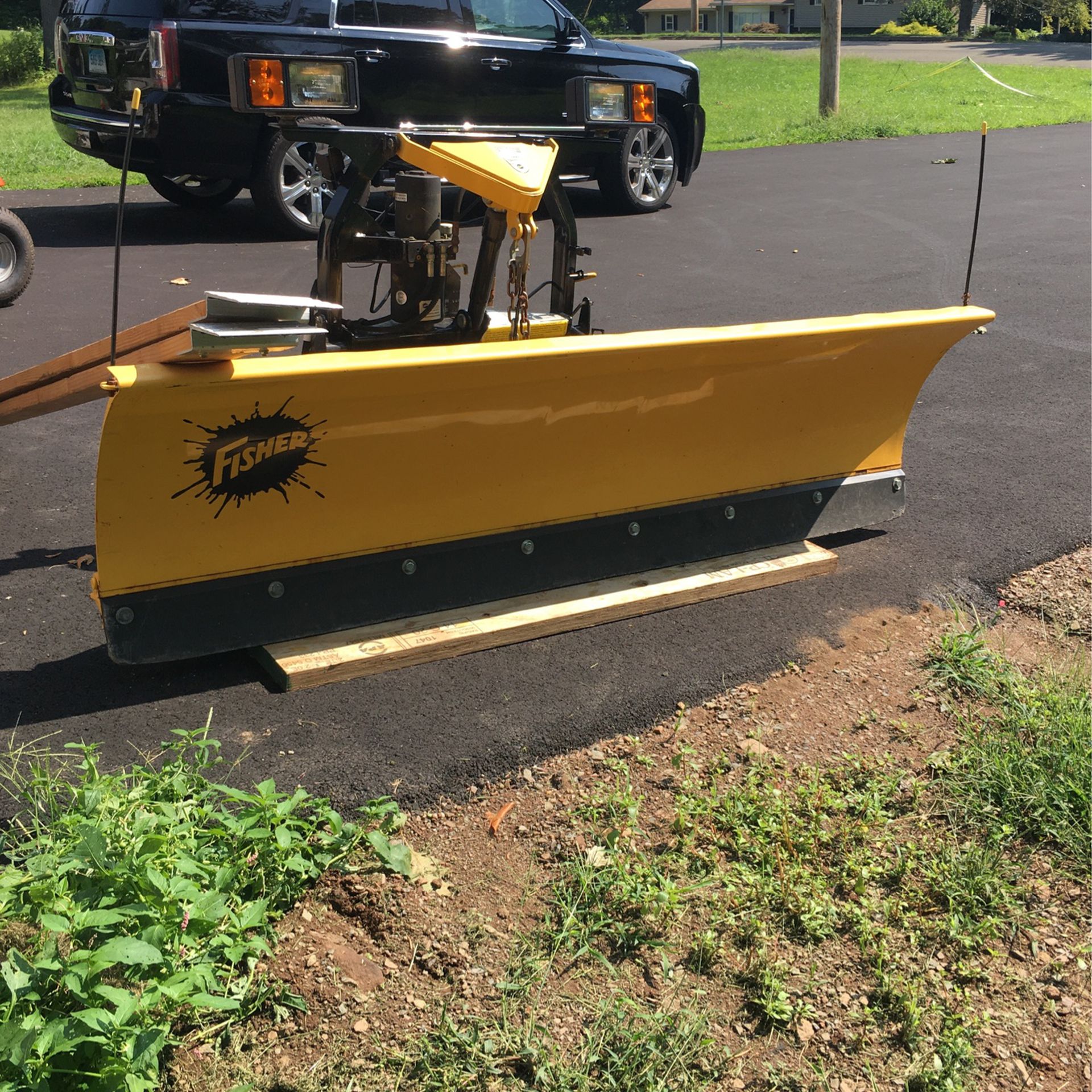 7 1/2 ‘ Fisher Plow W/ 2 Sets Of Push Plates And 1 Wiring Harness 