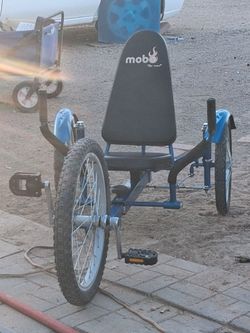 Mobi three wheeled bike