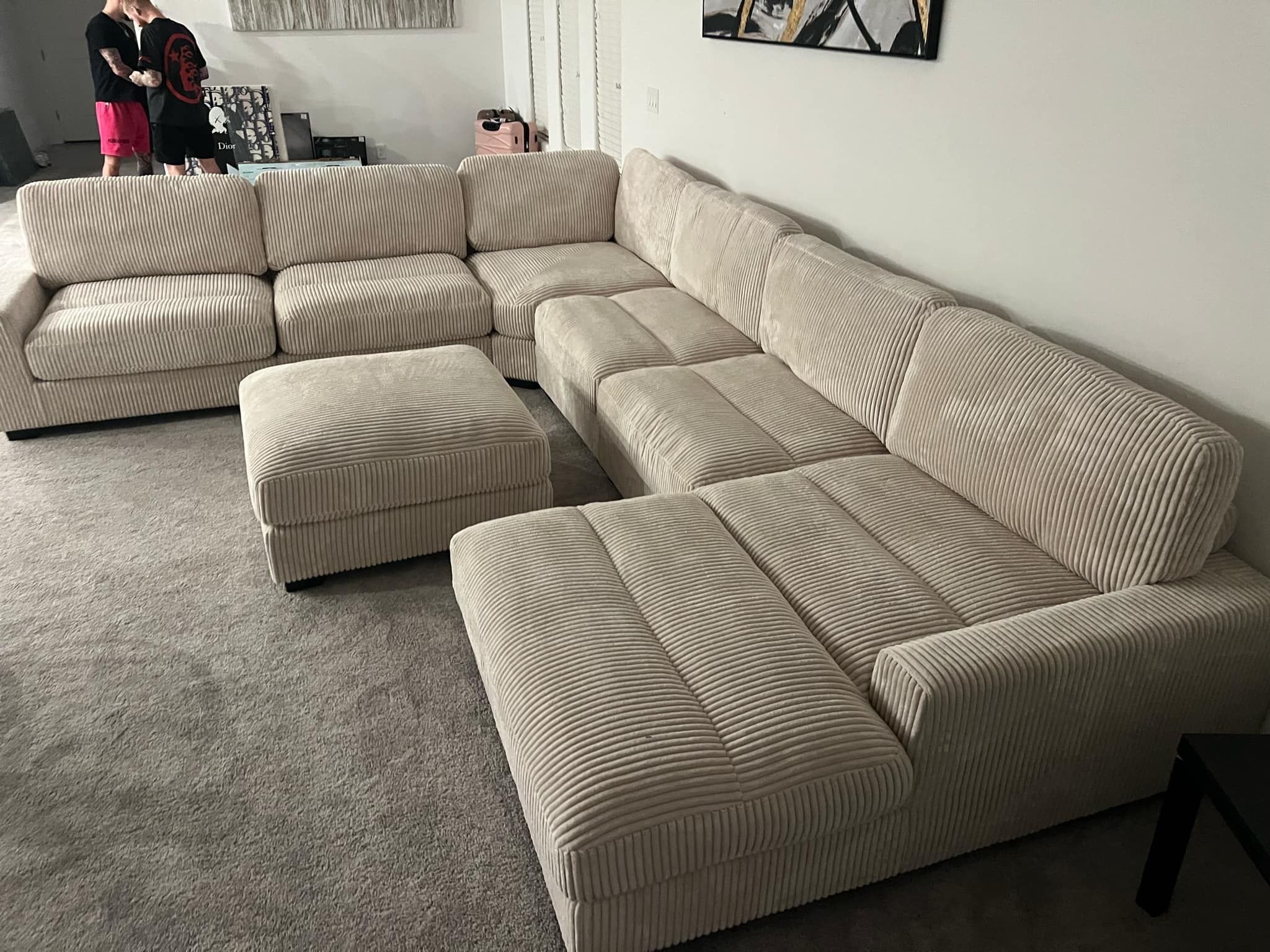New 7 Piece Modular Sectional Couch! Includes Free Delivery 🚚!