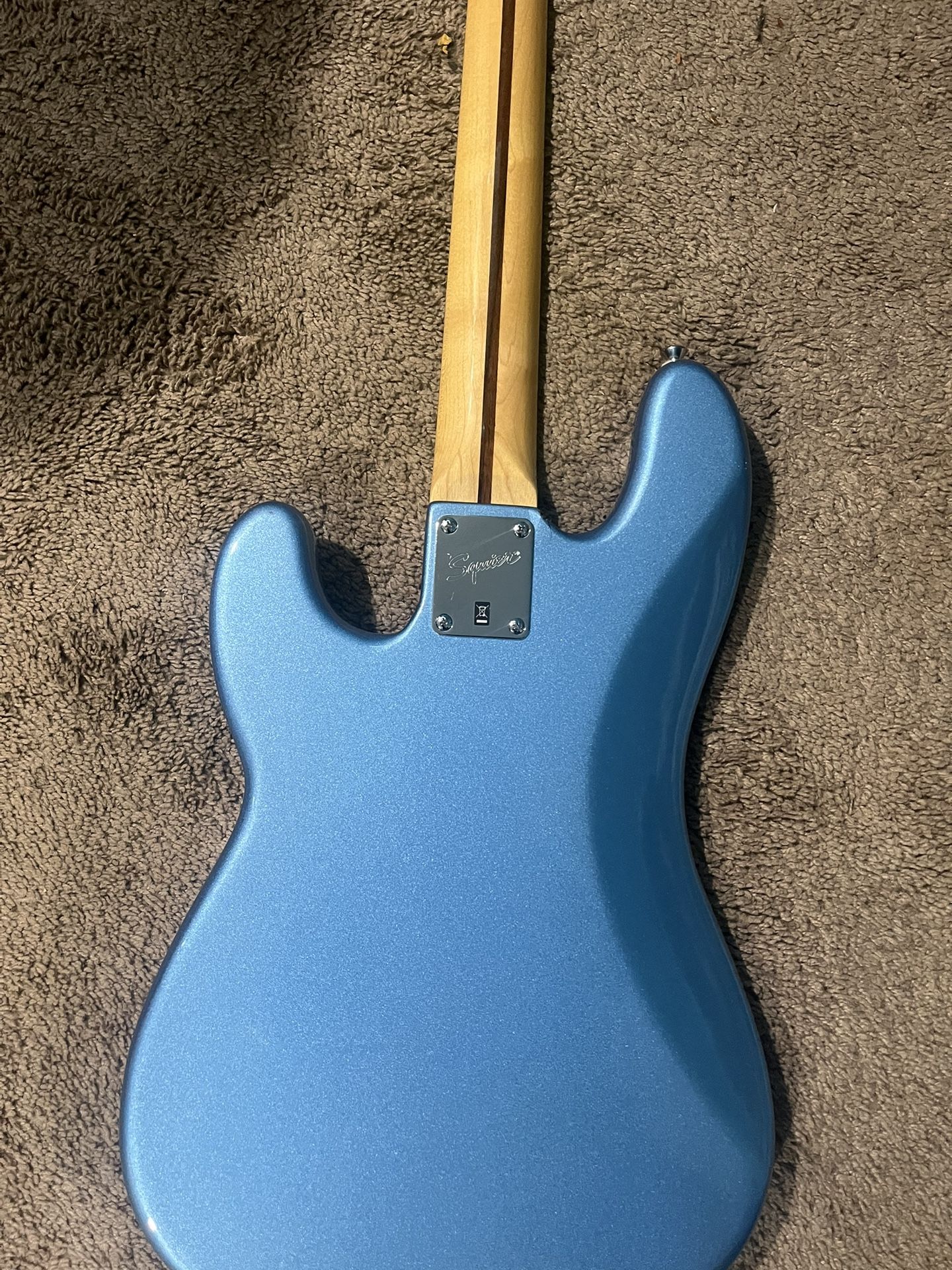 Squier by fender precision bass