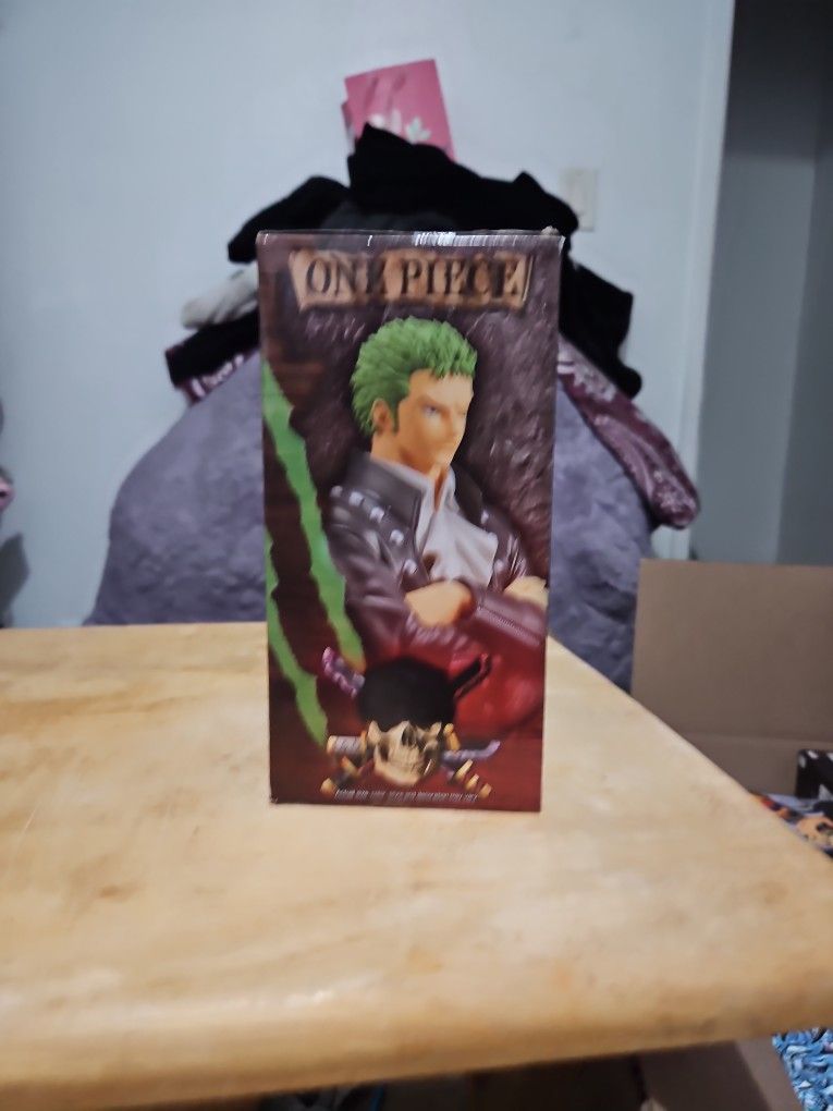 Zoro Figurine
