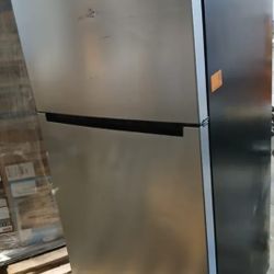 30 in. 18.1 cu. ft. Top Freezer Refrigerator, Energy Star, Frost Free, Adjustable Shelve,Stainless