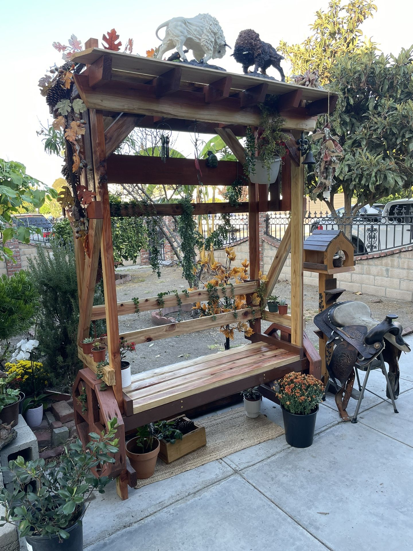 New Handmade Wagon Wheel Redwood Pergola Bench