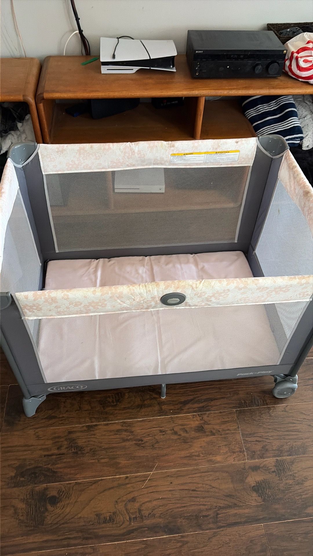Play pen pack n play
