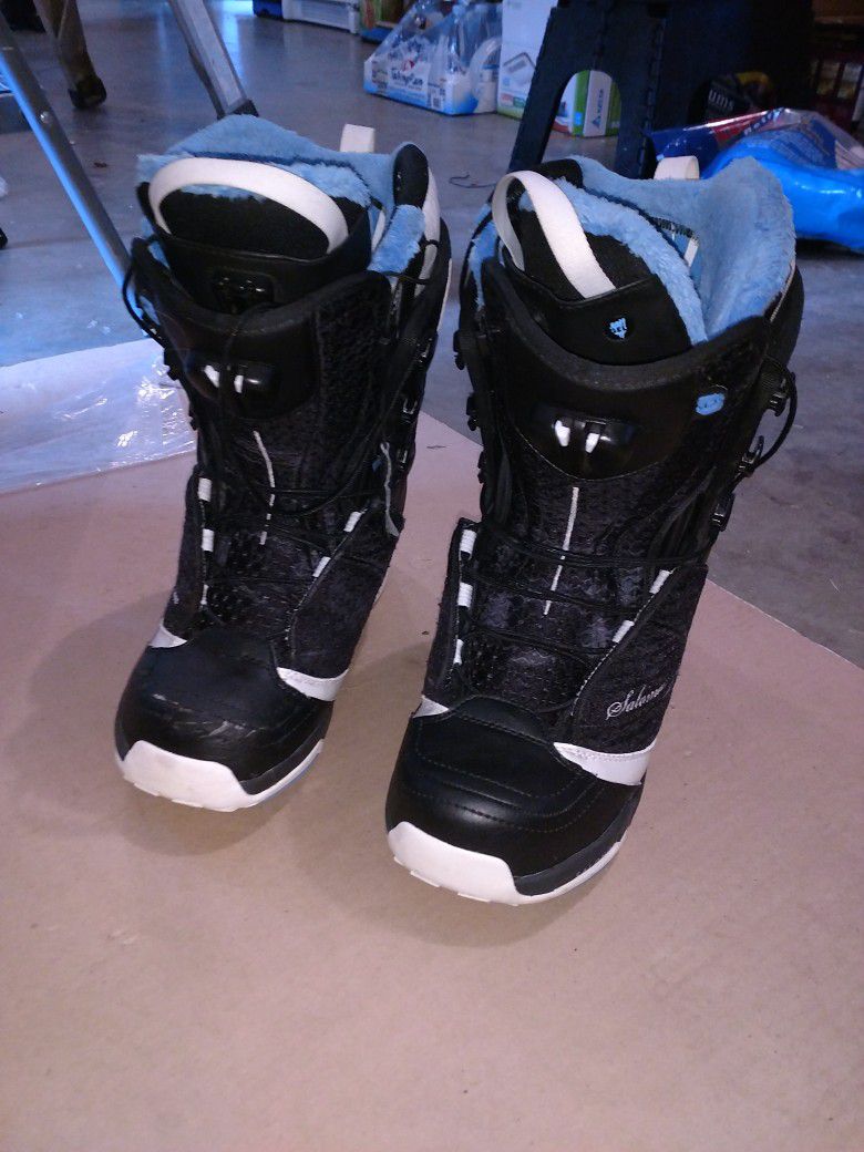Woman's snowboard boots