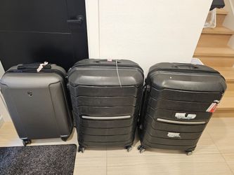 30" Large Black Samsonite Luggage & 27" Heys Luggage