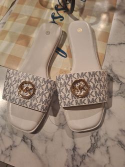Women fashion sandals