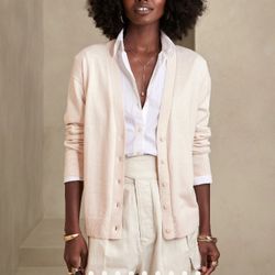 Banana Republic Ladies Long Sleeve Sweater Cardigan 
