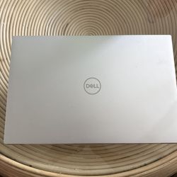 Dell XPS 9710 Laptop | 17" 1920x1200 FHD+ | Core i9-11900H 3TB