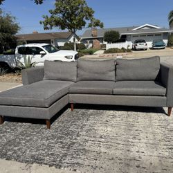 2pc Mid Century Modern Sectional FREE OC DELIVERY
