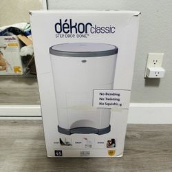 Dekor Classic Diaper Pail And Refills