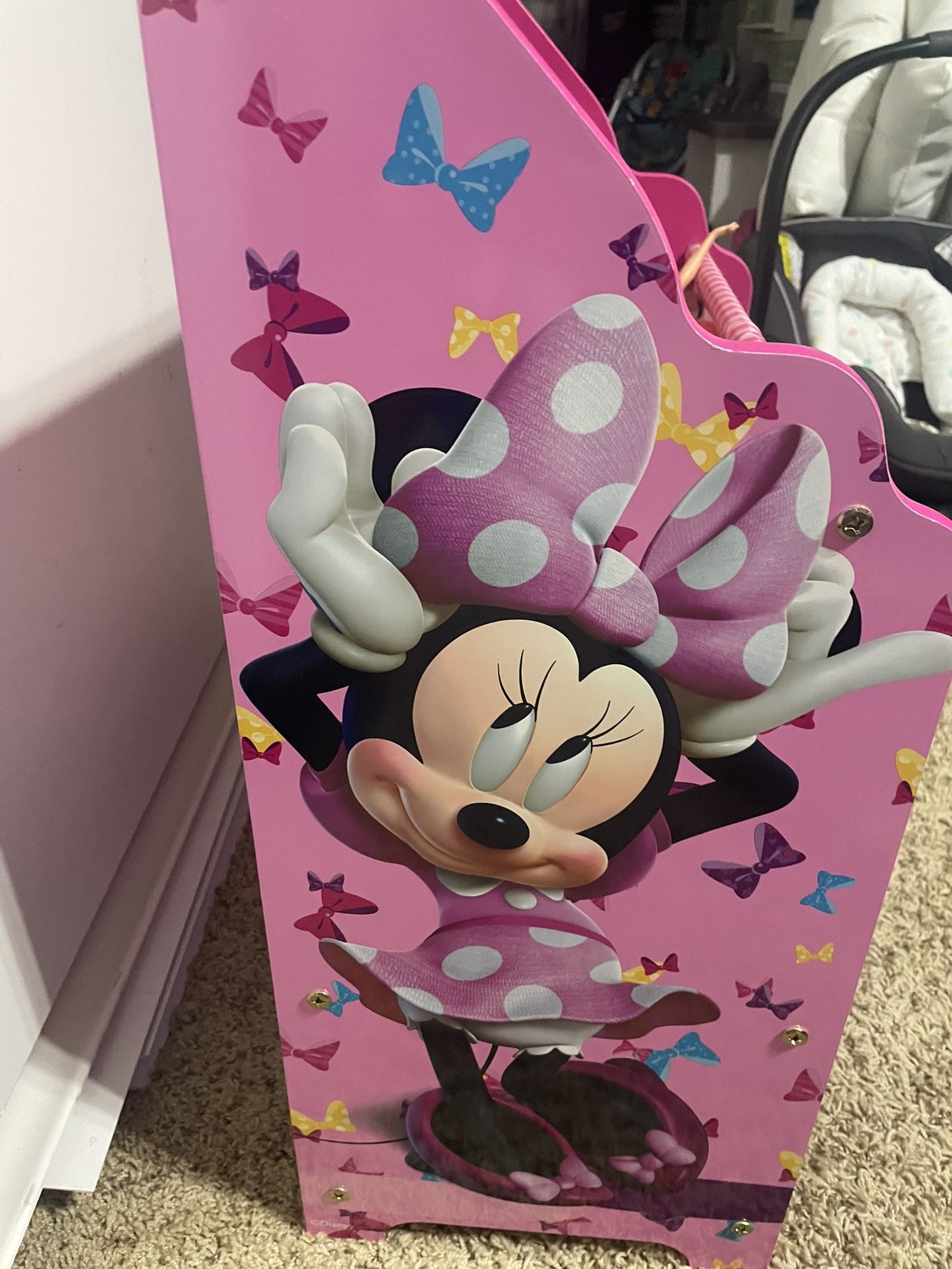 Minnie Mouse Book Shelf