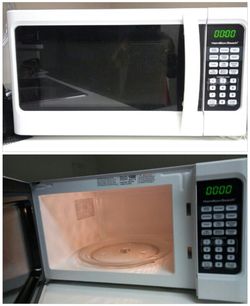 Fairly new White Hamilton Beach 1000 Watts Microwave