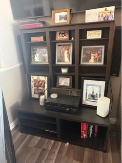 2 hanging shelves and bottom shelf