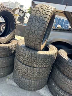 Vendo llantas usadas LT 295/60/R20 marca FALKEN
