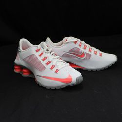 Nike Shox Superfly R4 Womens Training Shoes White 653479 103 Color: White/Hot Lava/BrightCrimson/Metallic Size 6.5 for Sale in Penn Hills, PA - OfferUp