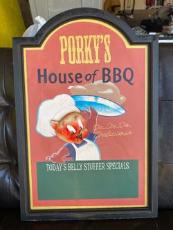 Porky Pig’s House of BBQ kitchen sign