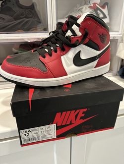 Nike Chicago Mid Black Toe Size 12