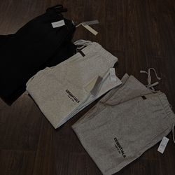 Essential’s Sweatpants (Uncuffed)
