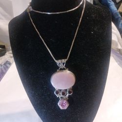 Silver Chain And Pendant Beautiful Peace Use