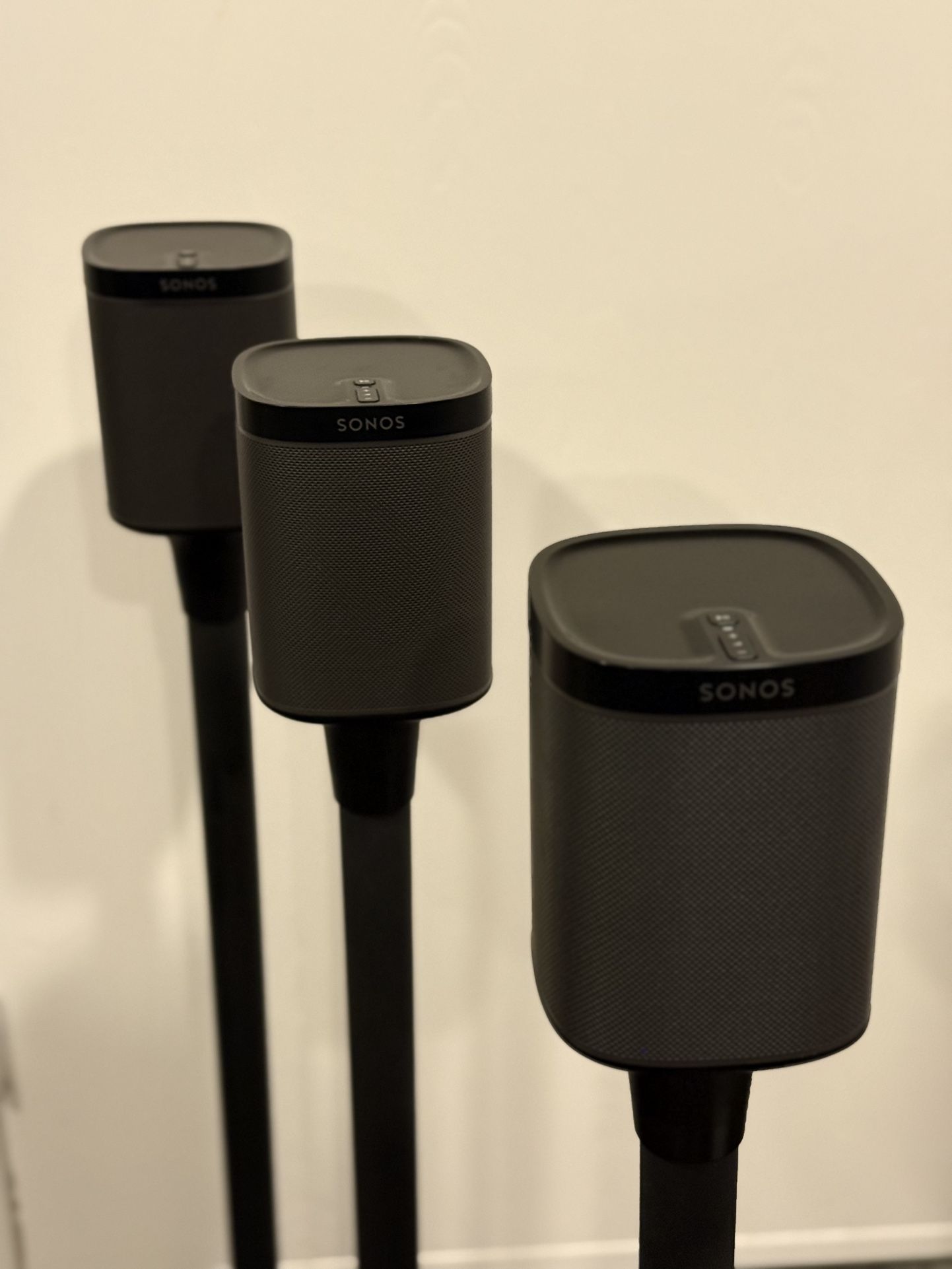 Sonos Play1s with Stands (5 Total)
