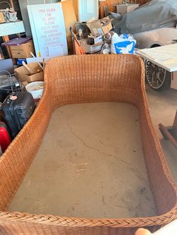 Wicker bedframe