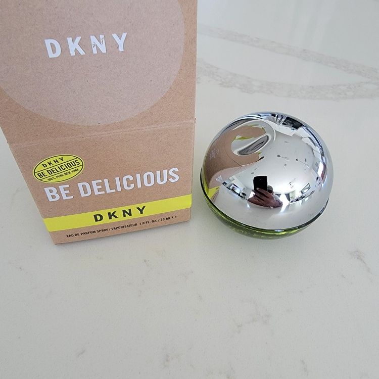 DKNY Be Delicious Eau de Parfum Perfume Spray 1.7 FL Oz For Women