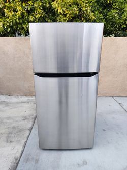 3MONTHS WARRANTY 33X31X66 LG FRIDGE 23CUFT SILVER 