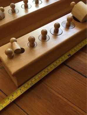 Set of Montessori cylinders (4 units)