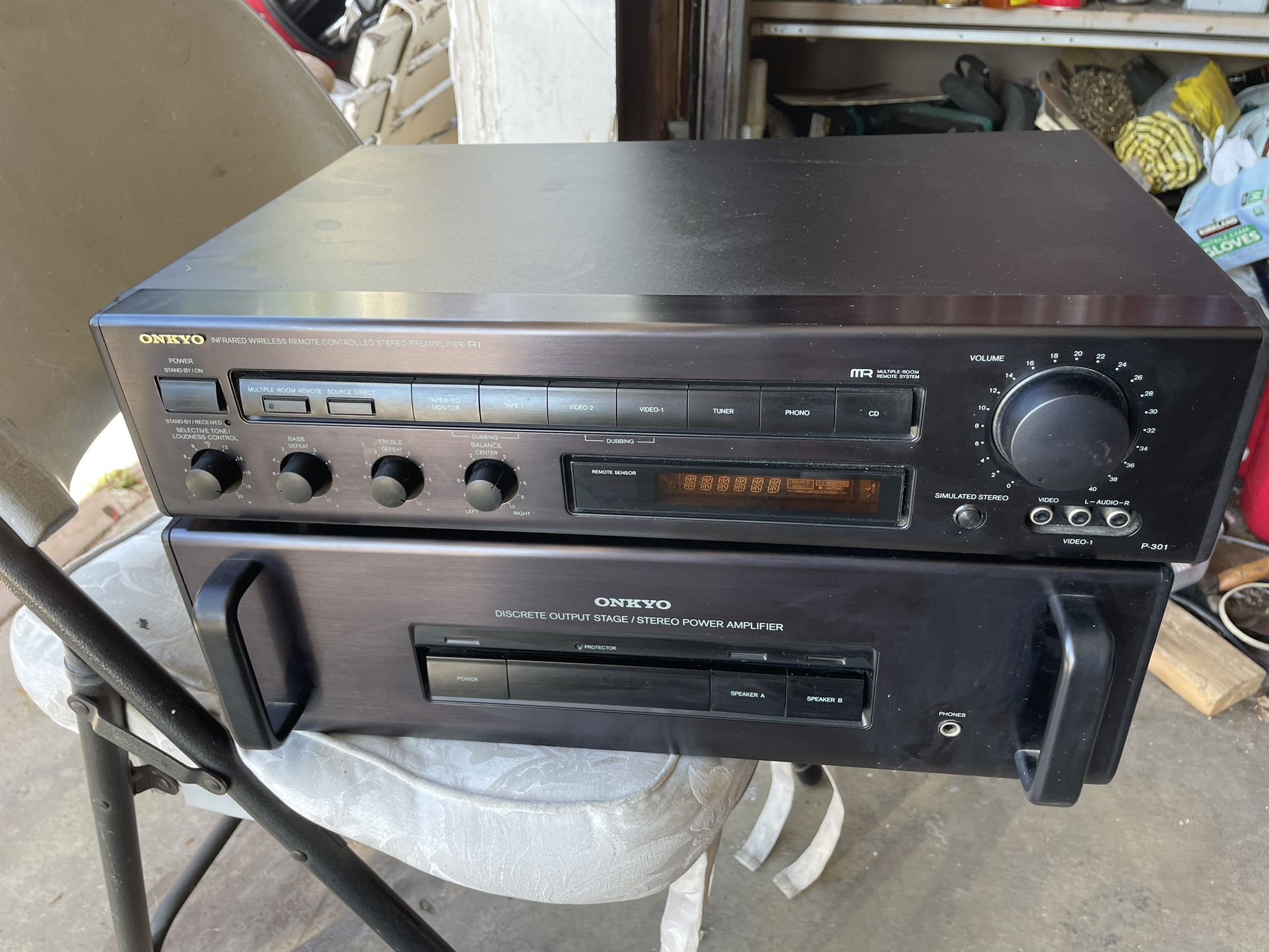 Onkyo M-501 2 Channel Amplifier + P-301 Preamplifier Nice