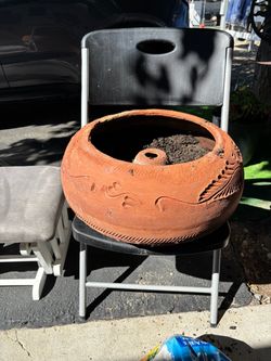 Ceramic planter
