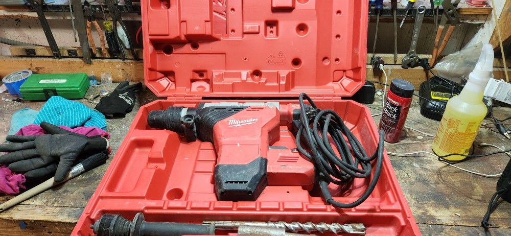 like new 1 3/4 Milwaukee rotary hammer drill jackhammer 