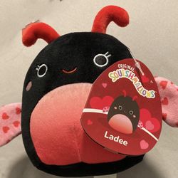 SQUISHMALLOWS  LADEE LADY BUG