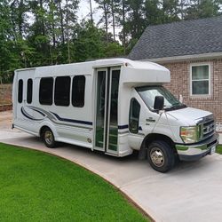 2009 Ford E-350