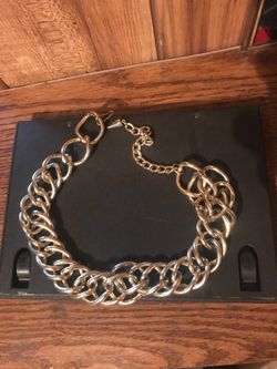 Women’s silver chain necklace