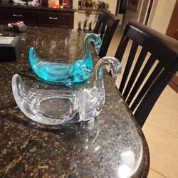 Vintage Plastic Towel Holder Swan Each 10