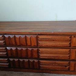Long Dresser