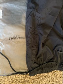 Essentials shorts fear of god