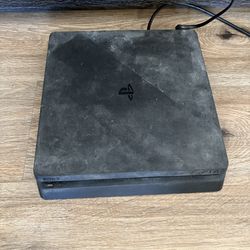 PS4, Controller’s & Games