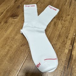New Supreme x Hanes Crew Socks (1 pair)