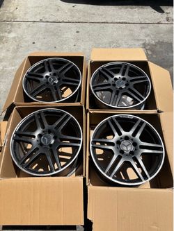 Mercedes-Benz OEM AMG Staggered 18” Rims – Set of 4