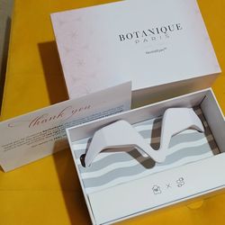 Botanique RevitalEyes  New