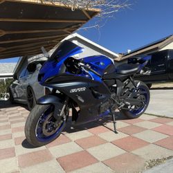 2022 Yamaha R7