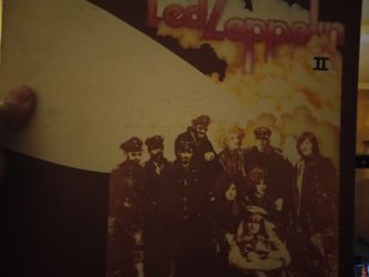 Led Zeppelin 2 In Original Sleeve Produced  By Jimmy Page