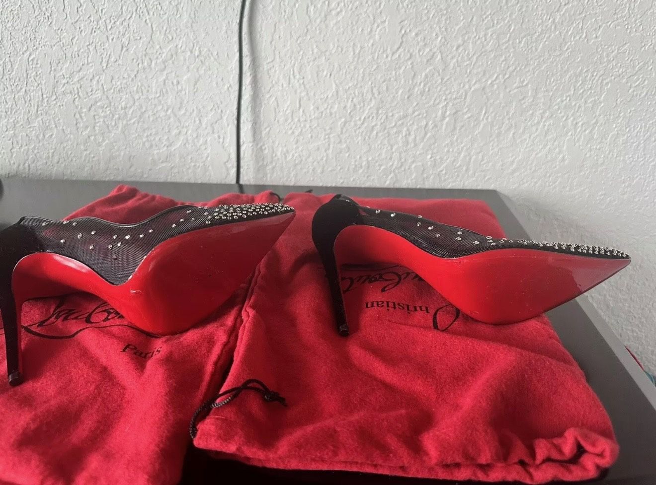 Model name : Christian Louboutin