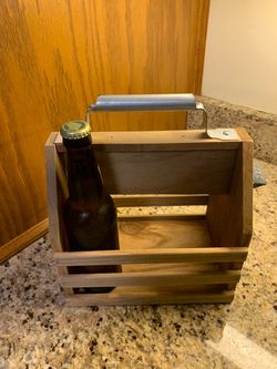 Wooden Beer/Pop Bottle Carrier