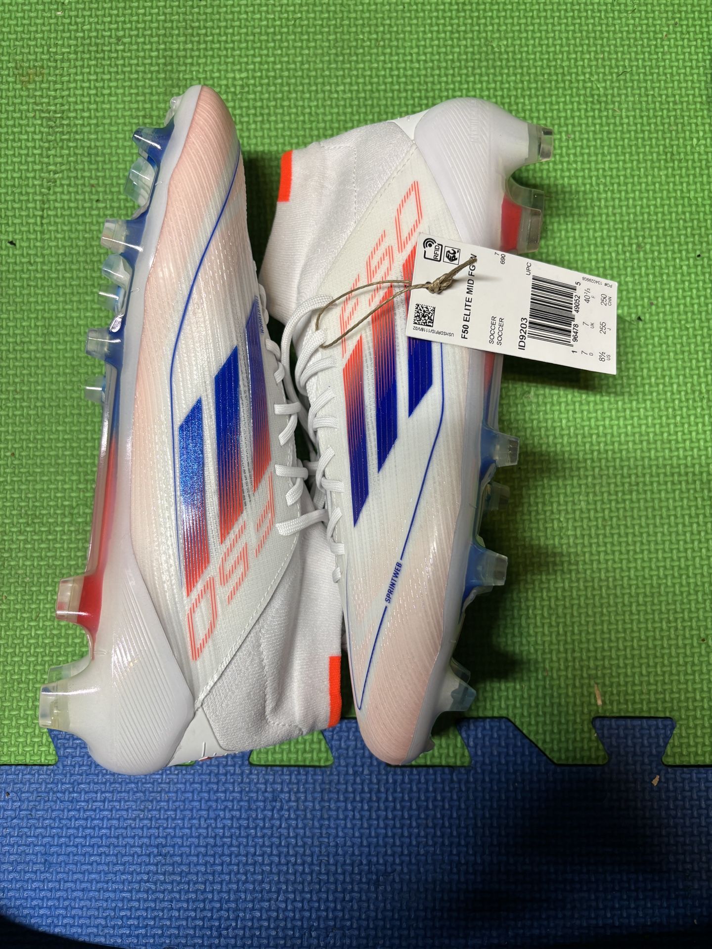 Adidas F50 Men’s Size 7 Women’s 8.5 Brand New