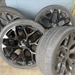 24 Inch Snowflake ❄️ Rims /And Tires