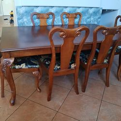 table with 6 chairs