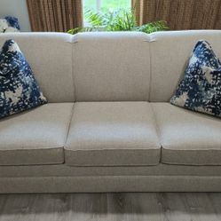 Beige Queen  Sofa Bed In Excellent Condition
